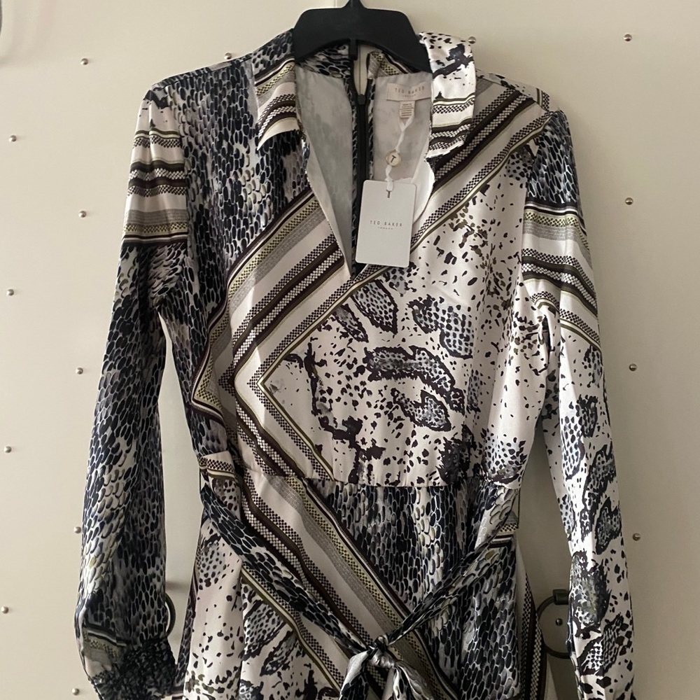 New with Tags- Ted Backer dress- 4 ( size 10) - Picture 8 of 10